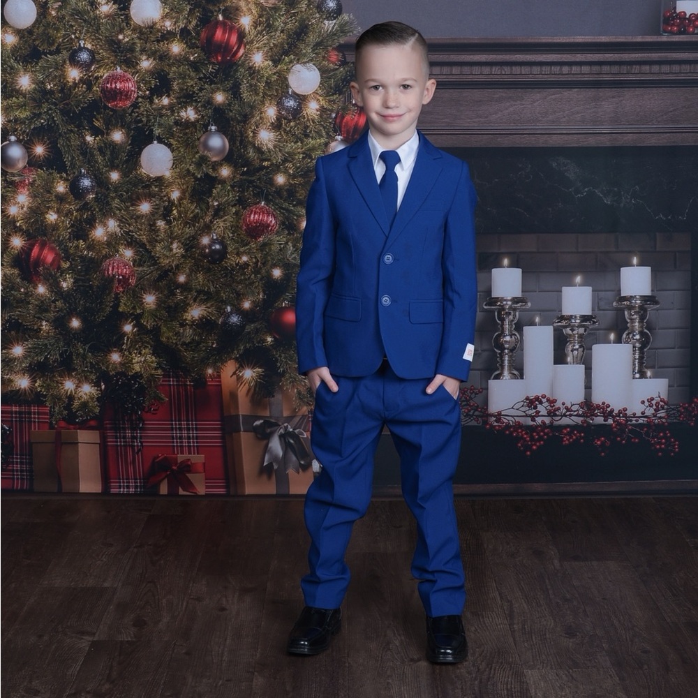 Oppo Suit from Macys - Navy Royal Blue, Slim Fit. Very unique looking. - Picture 3 of 4